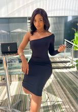 Load image into Gallery viewer, Black One Shoulder Midi Dress